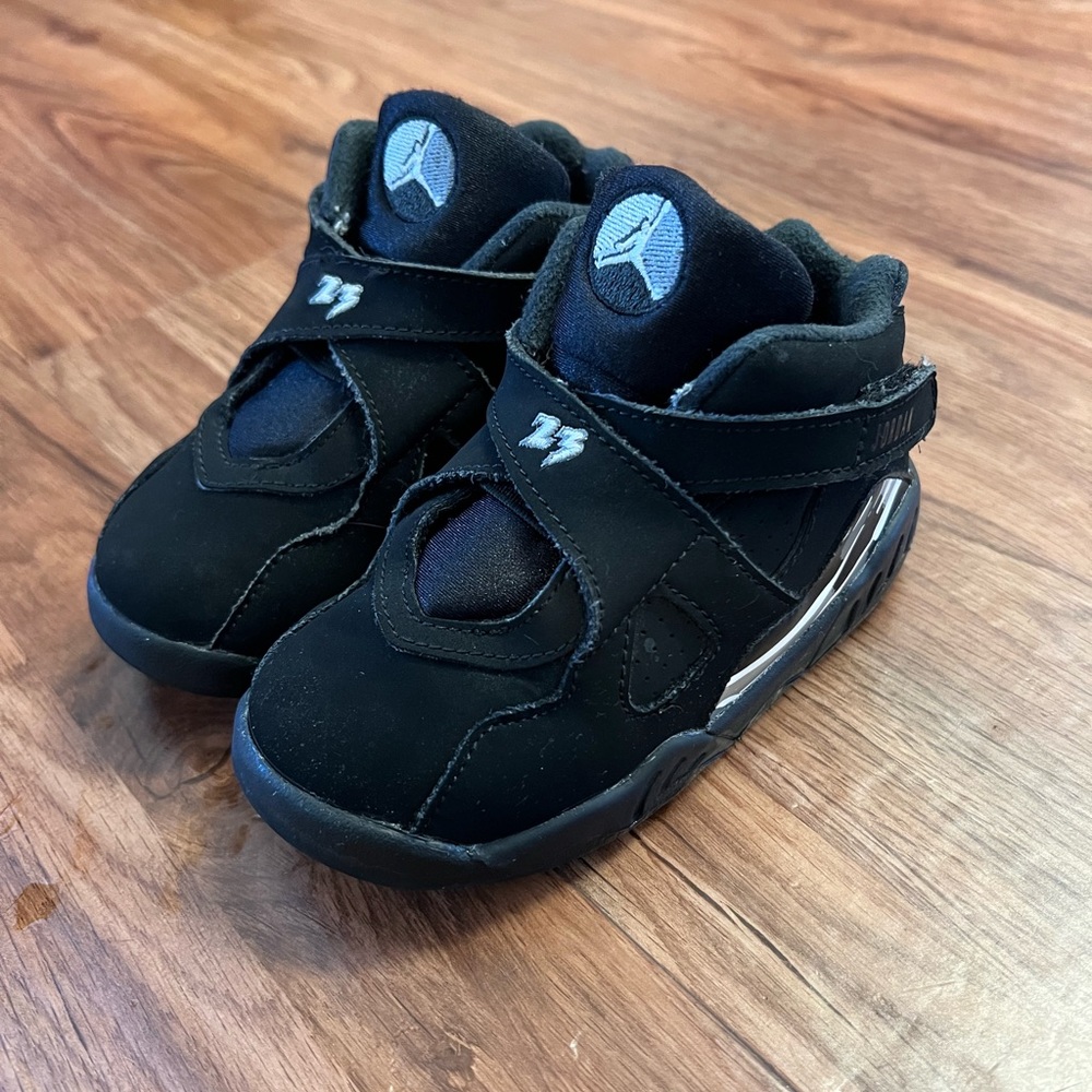 💯Authentic Jordan Retro 8 Nike❤️🔥